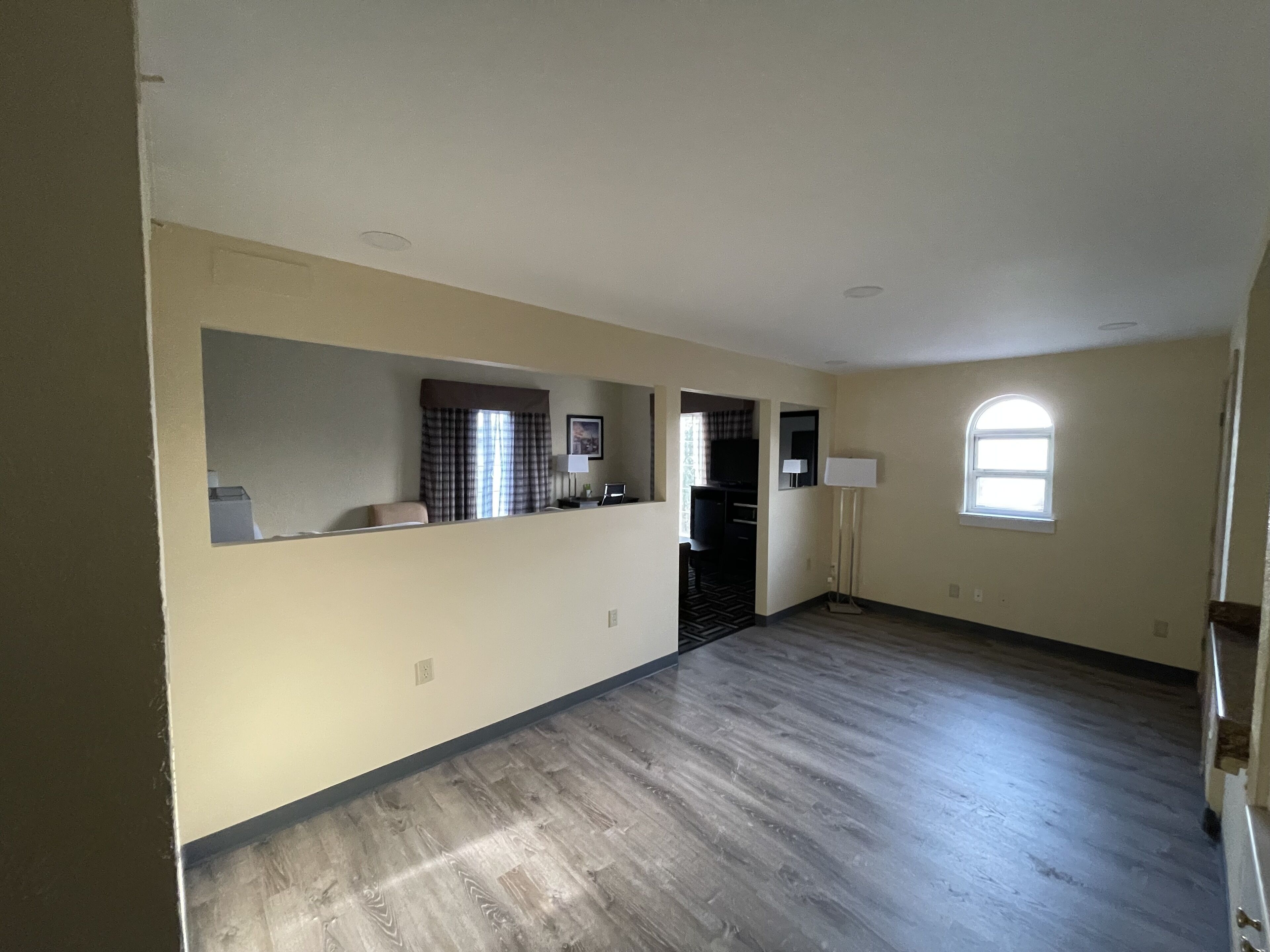 suite, 1 king bed, non smoking (efficiency) | 1 bedroom, premium bedding, desk, iron/ironing board