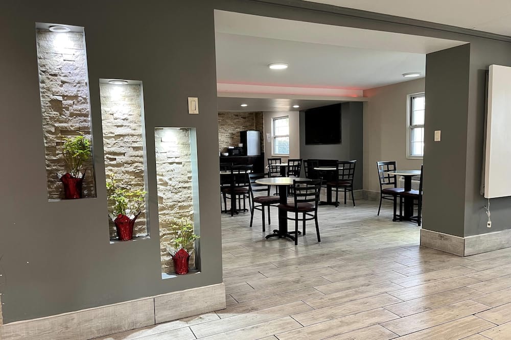 Baymont by Wyndham Indianapolis Airport Lynhurst