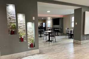 Café da manhã continental grátis todos os dias