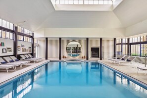 Indoor pool, pool loungers