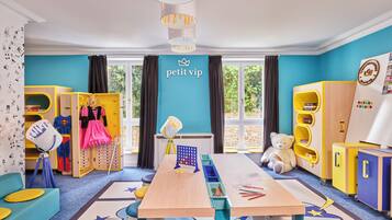 Children’s play area – indoor
