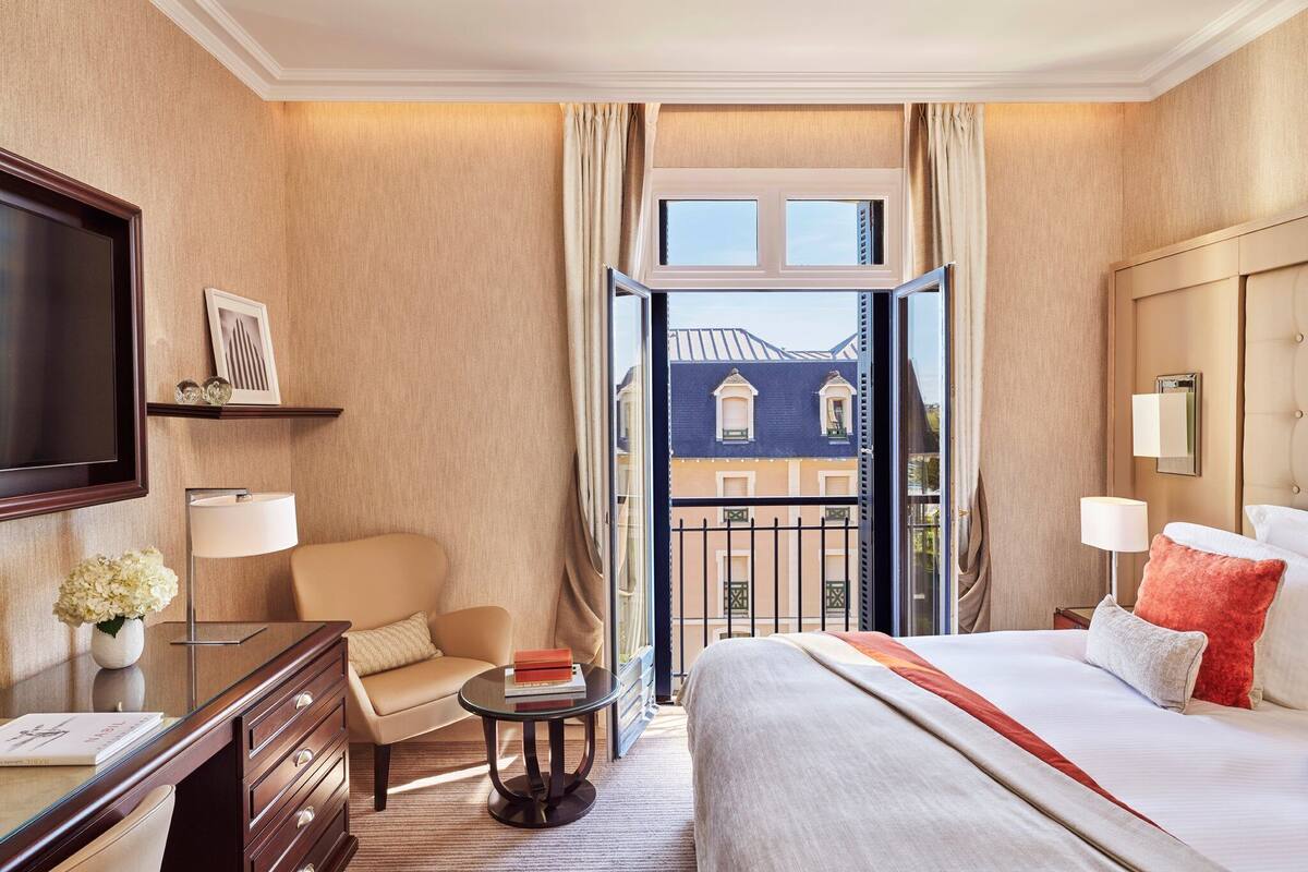 1 bedroom, premium bedding, pillow-top beds, minibar