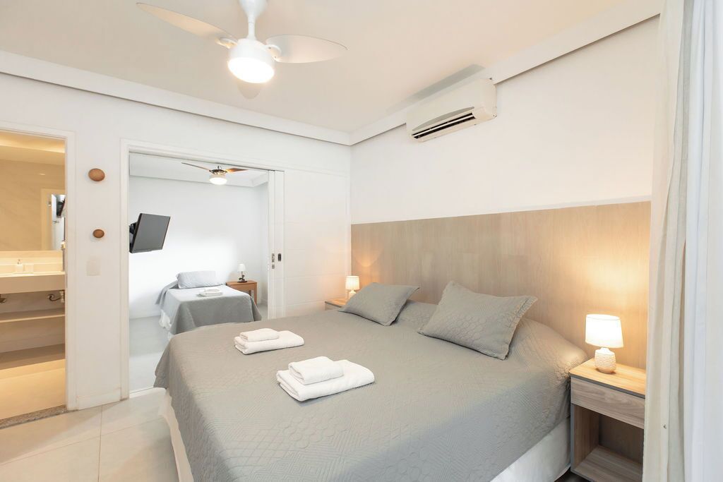 Standard Triple Room, 1 Bedroom | Minibar, in-room safe, individually decorated, desk