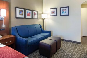 Suite, 1 King Bed, Accessible, Non Smoking | In-room safe, desk, iron/ironing board, free cots/infant beds - Comfort Inn and Suites San Francisco Airport North (South San Francisco)