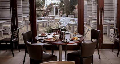 JA The Bruntsfield - Edinburgh