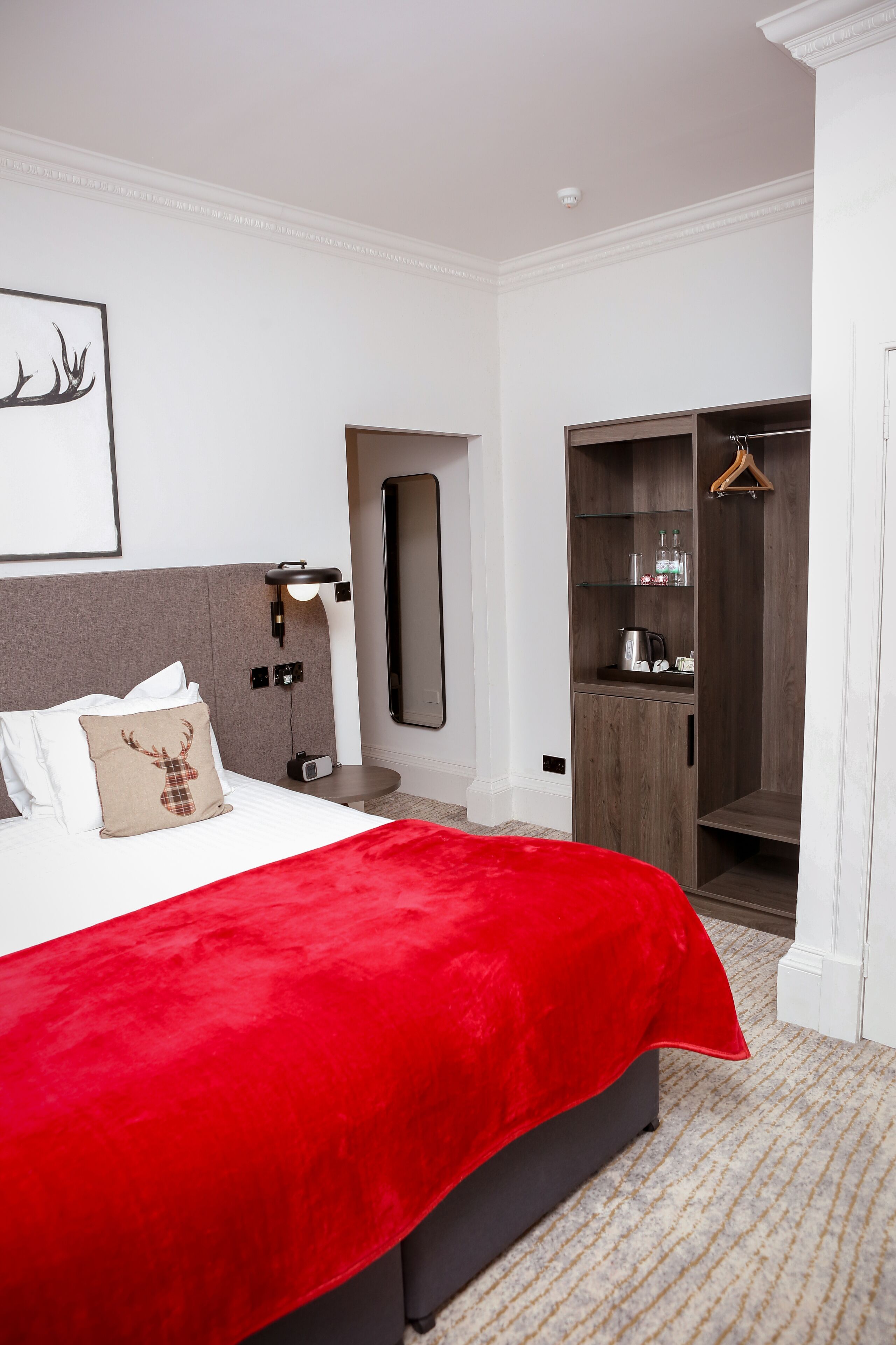 superior room, 1 double bed, non smoking | 1 bedroom, hypo-allergenic bedding, in-room safe, iron/ironing board