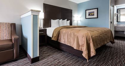 Quality Inn & Suites Mooresville - Lake Norman