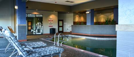 Indoor pool, sun loungers
