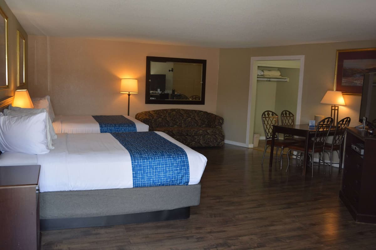 Deluxe Studio Suite, 2 Queen Beds, Non Smoking | Desk, free WiFi, bed sheets