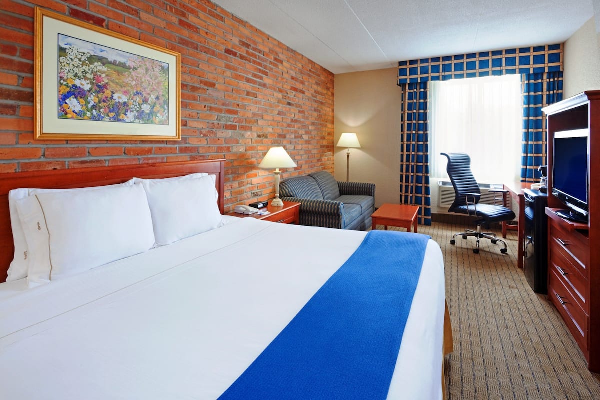 In-room safe, desk, blackout curtains, iron/ironing board