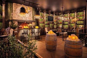 4 restaurants, breakfast, lunch, dinner served; American cuisine