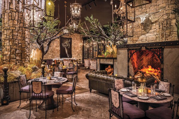 4 restaurants, breakfast, lunch, dinner served; American cuisine 