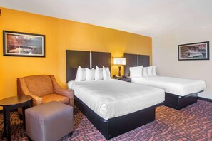 Skrivebord, skrivebord for bærbar PC, strykejern/-brett og sengetøy