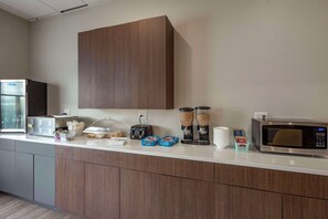 Petit déjeuner continental compris