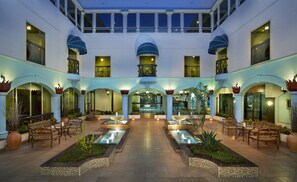 Courtyard - Hilton Fujairah Resort (Al-Fujairah)