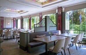 Frokostbuffé hver dag (EUR 18 per person)