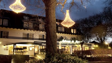 Façade de l’hébergement - soirée/nuit