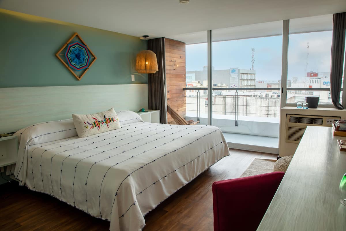 1 bedroom, in-room safe, desk, blackout curtains