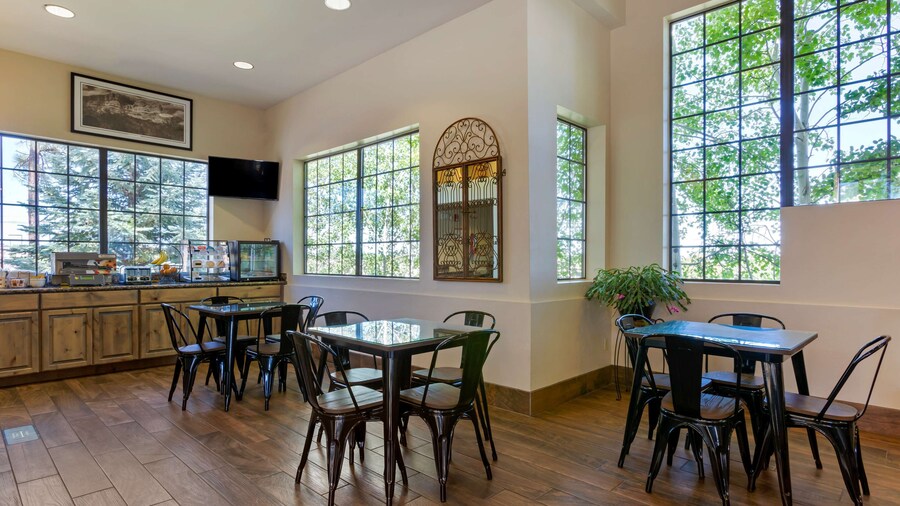 Best Western Paint Pony Lodge