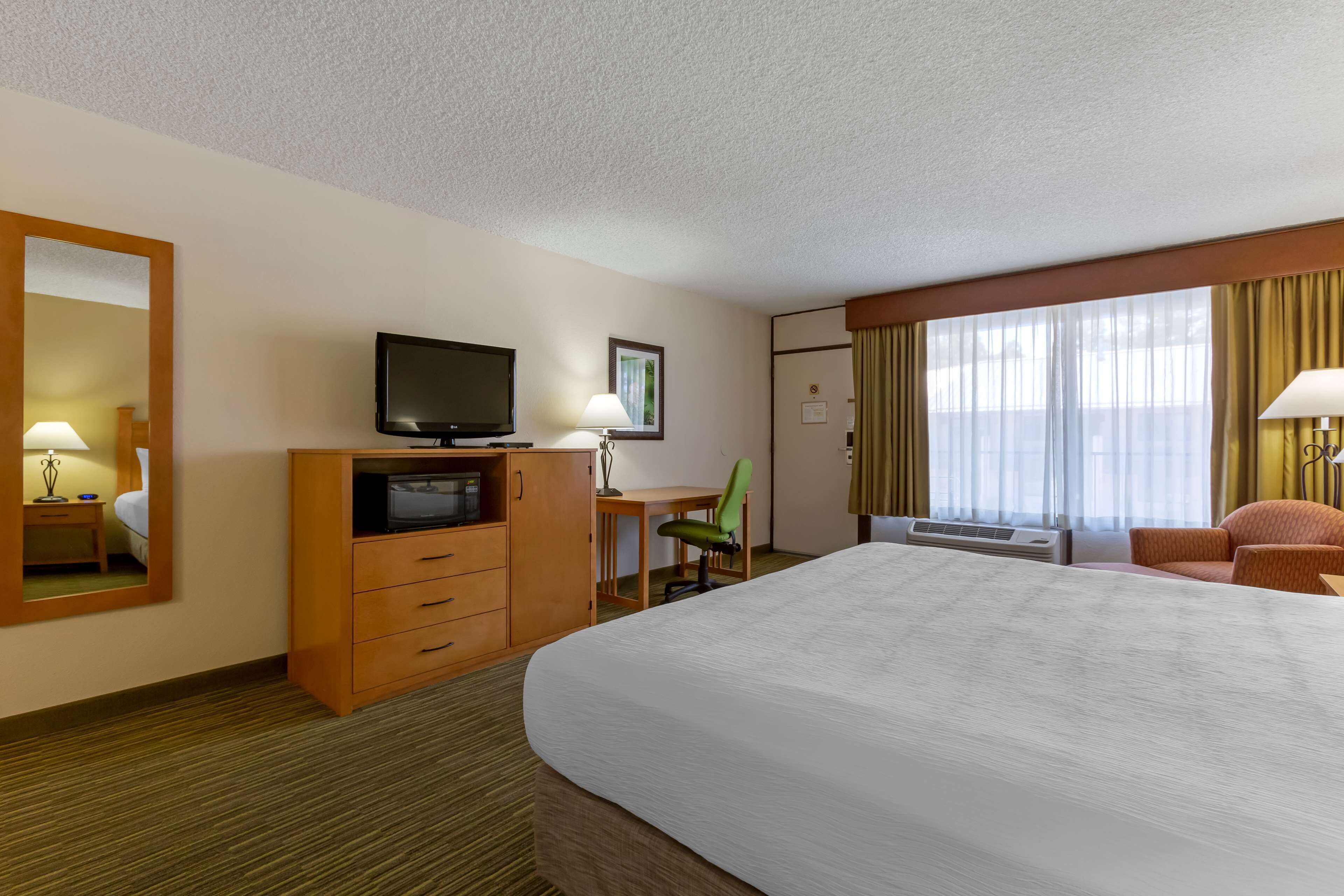 1 bedroom, desk, laptop workspace, iron/ironing board