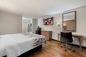 1 bedroom, desk, laptop workspace, free cribs/infant beds