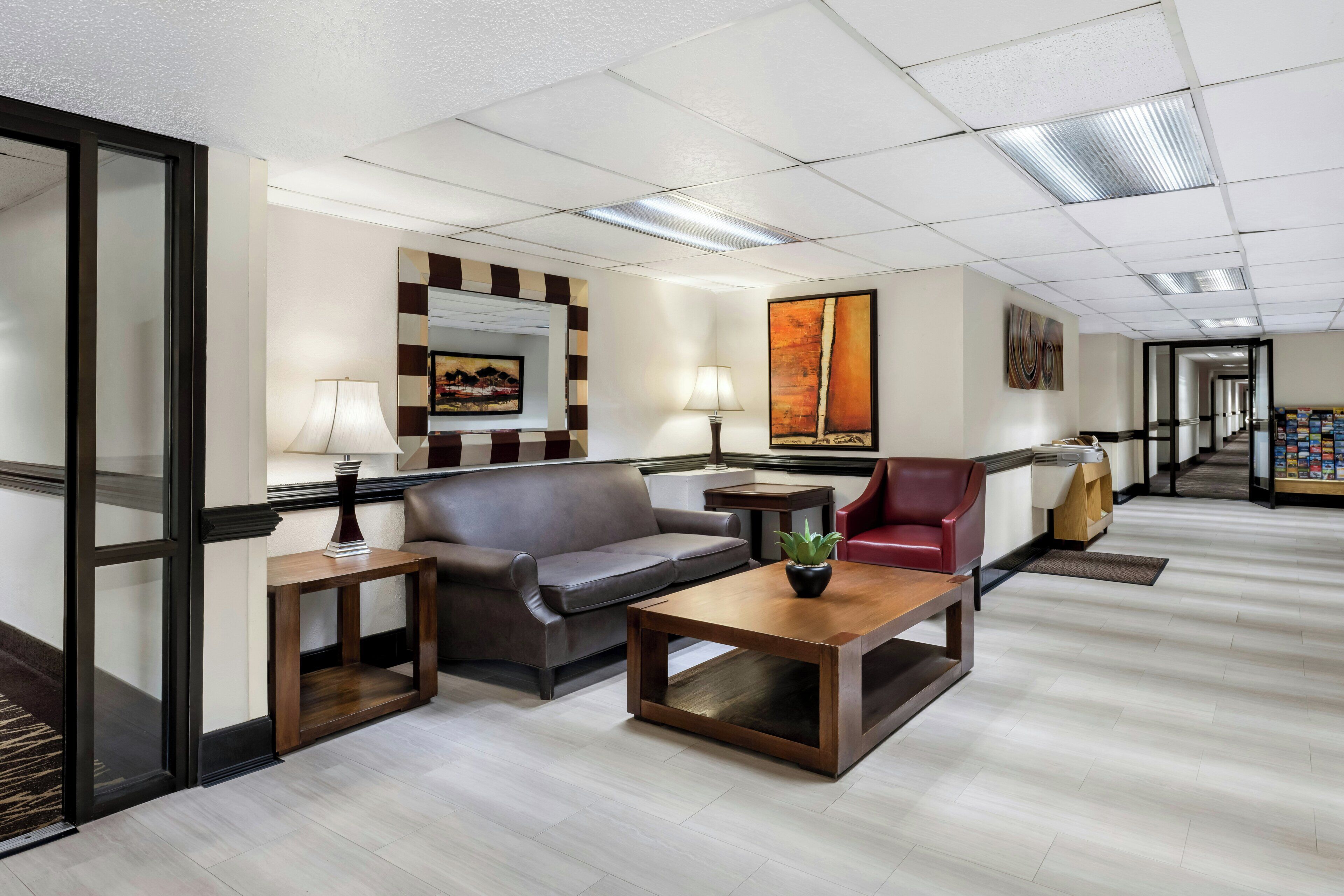 Lobby lounge