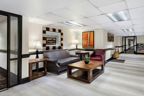 Lobby lounge - Red Roof Inn Charlotte - University (Charlotte)