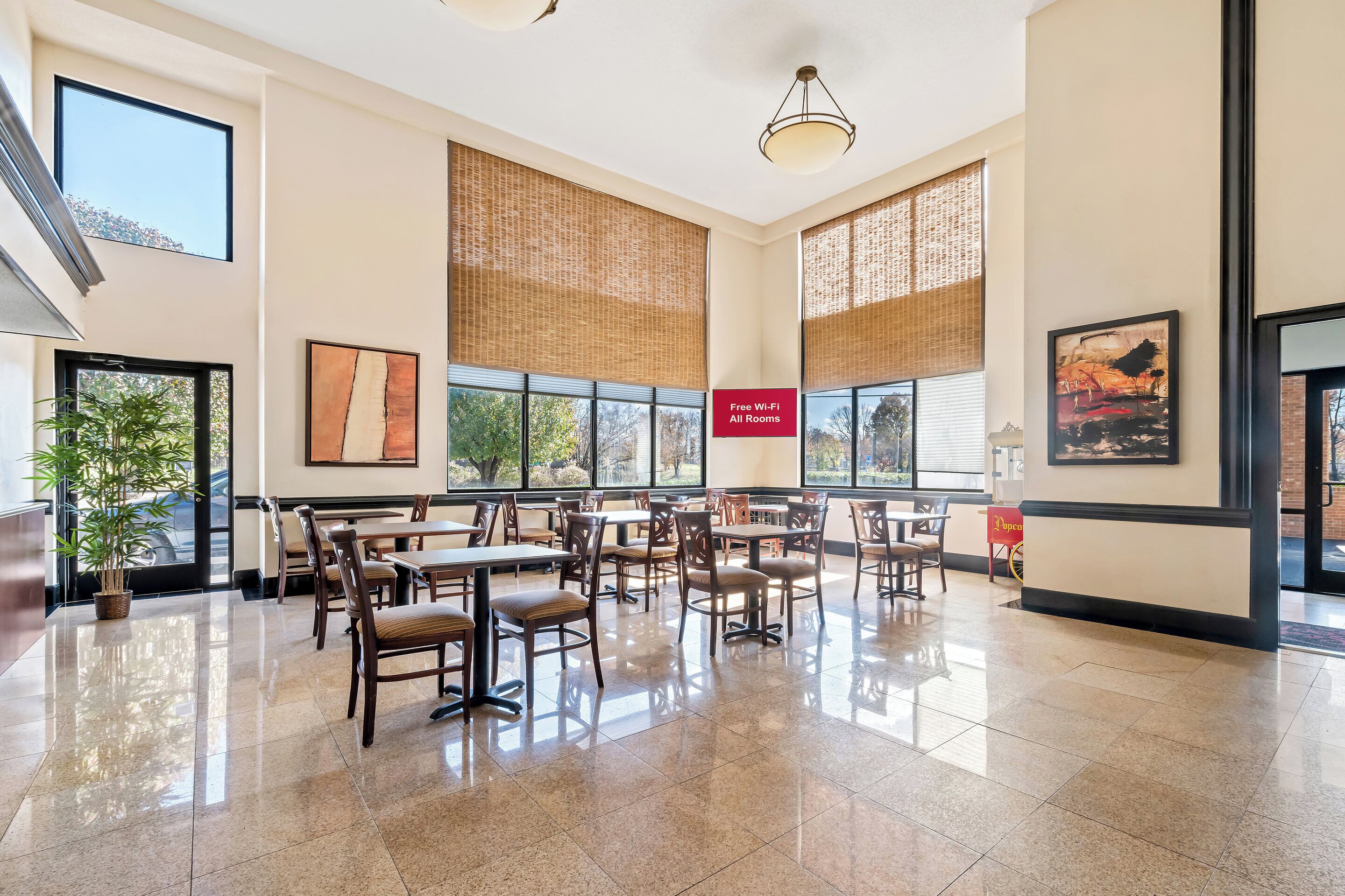 Café da manhã continental grátis todos os dias