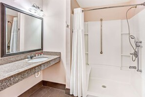 Duschwanne, Komfortbadewanne, kostenlose Toilettenartikel, Haartrockner