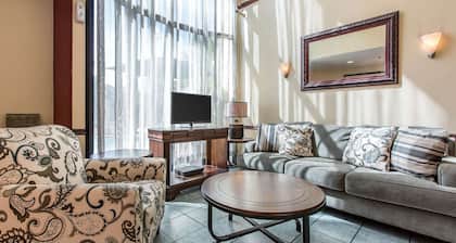 Econo Lodge Inn & Suites Riverside - Corona