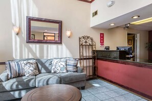 Lobby - Econo Lodge Inn & Suites Riverside - Corona (Riverside)