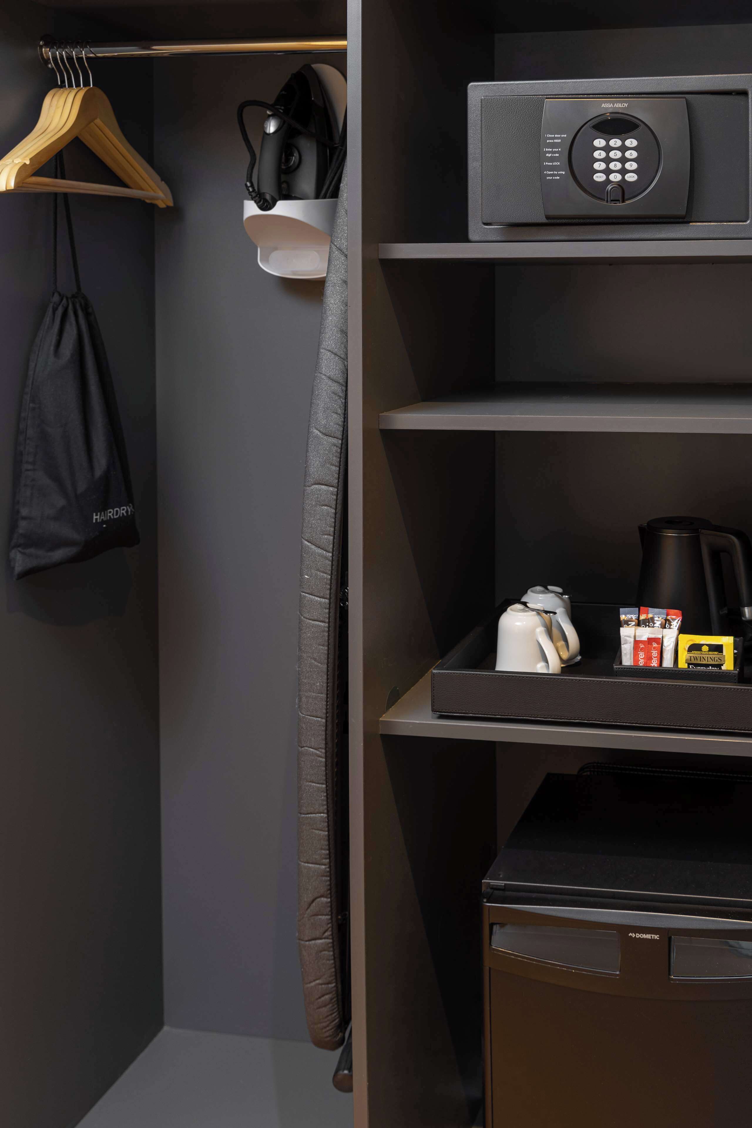 1 bedroom, premium bedding, in-room safe, desk