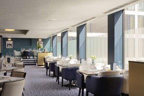 2 間餐廳，供應日本料理