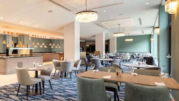 2 restaurants, Japanese cuisine