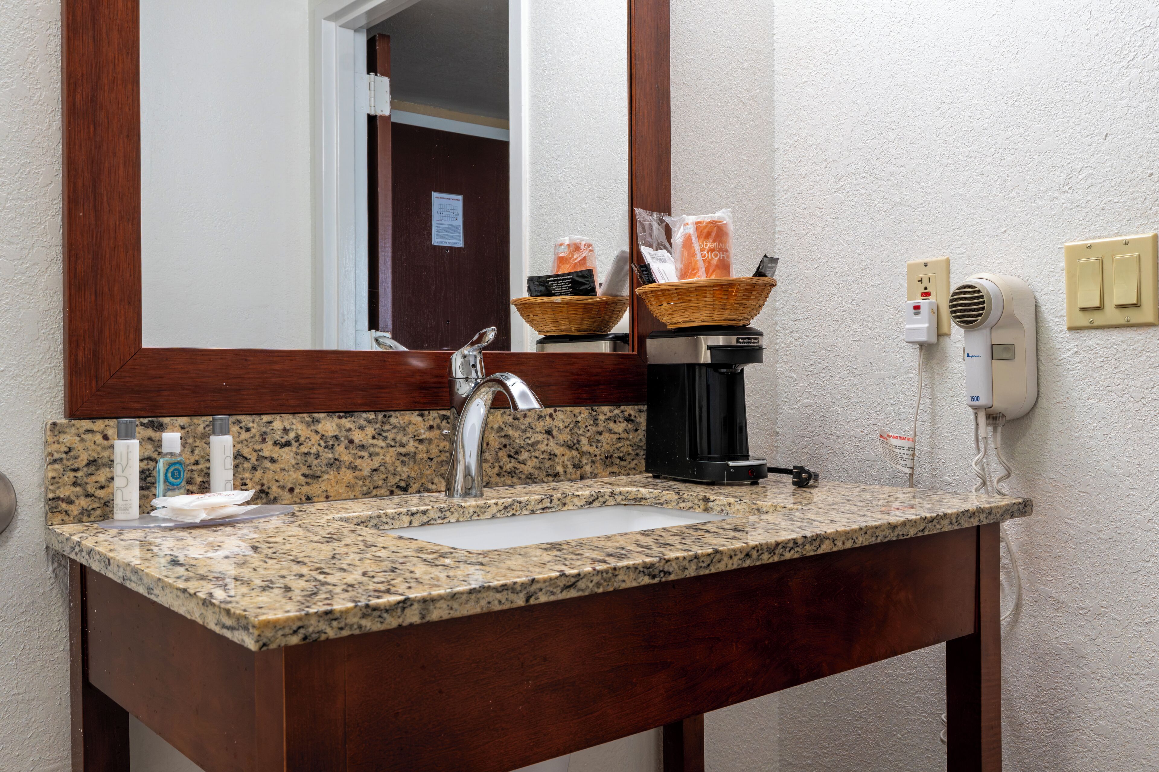 combined shower/bathtub, free toiletries, hair dryer, towels