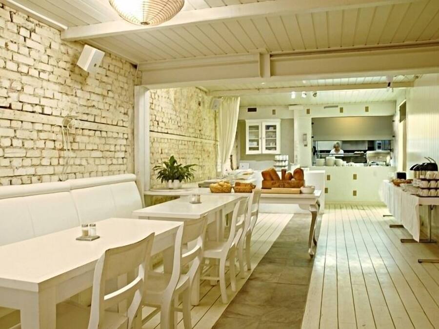 Se sirven desayunos, comidas y cenas