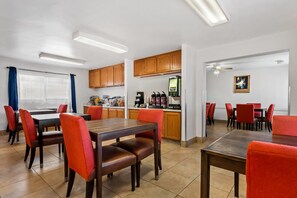 Esmorzar diari continental gratuït