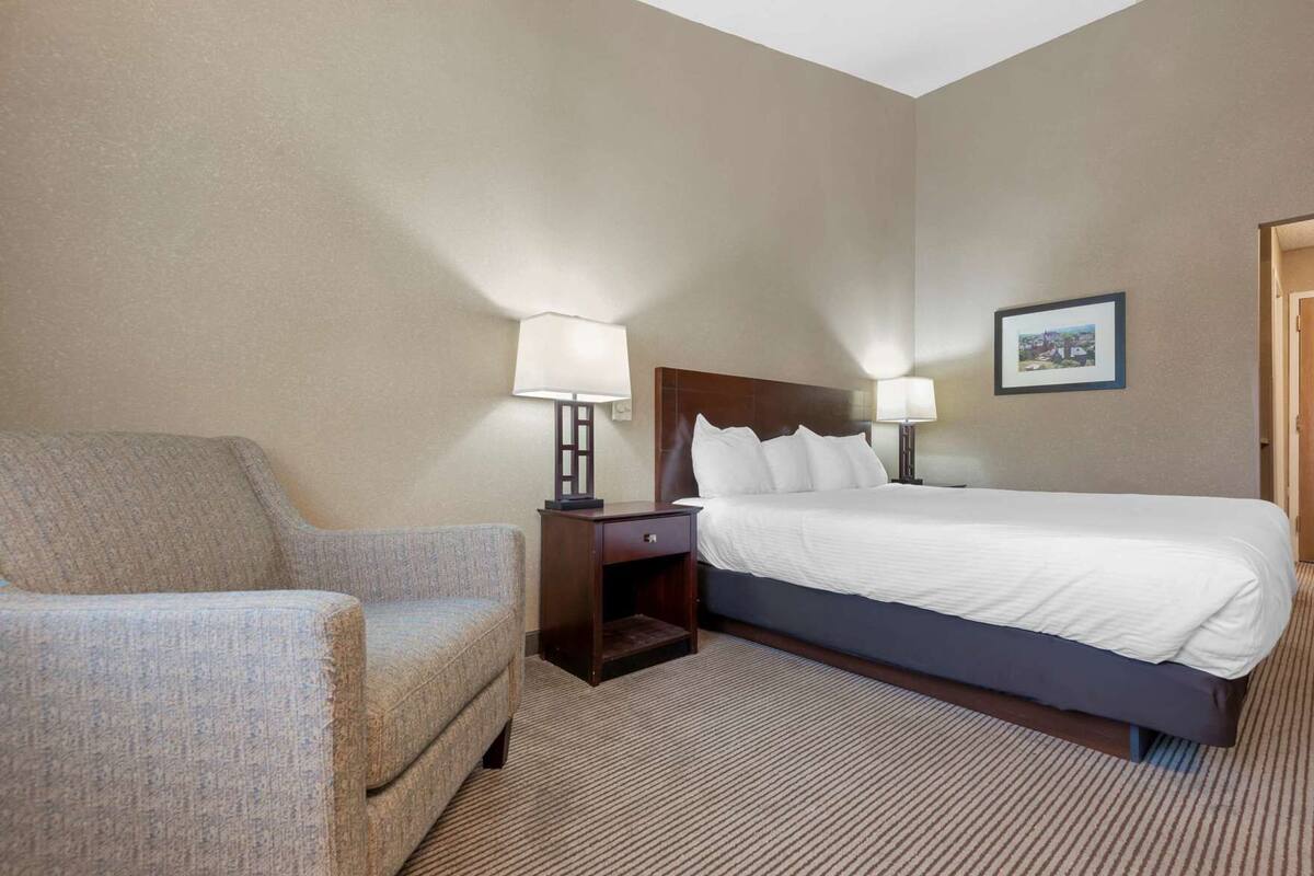 In-room safe, desk, laptop workspace, blackout drapes