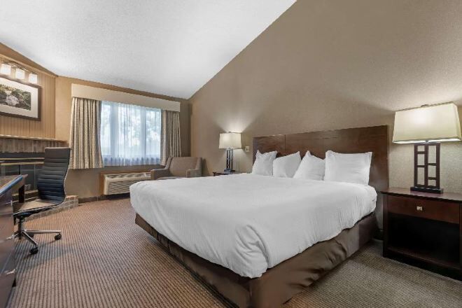 In-room safe, desk, laptop workspace, blackout drapes