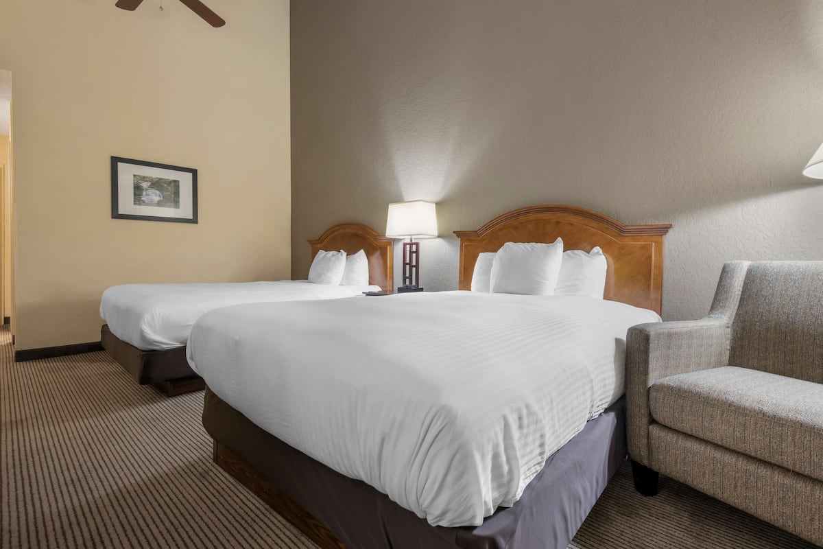 In-room safe, desk, laptop workspace, blackout drapes