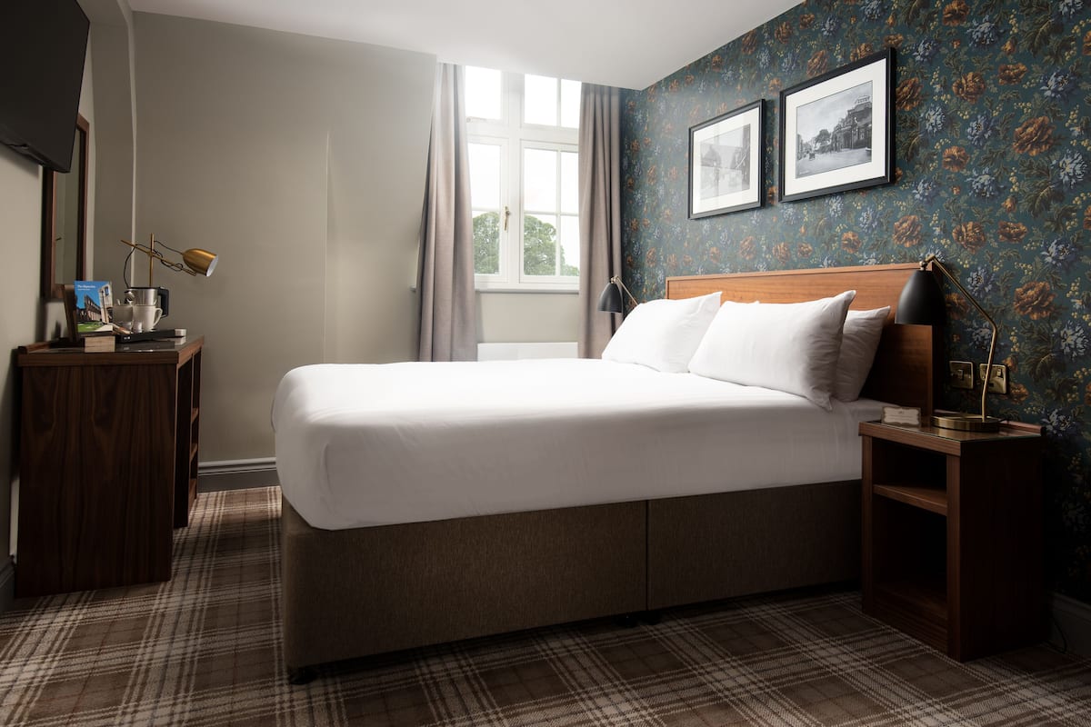 Double Room with Garden View | In-room safe, desk, free WiFi