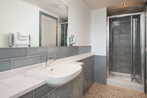 Bathroom - The Ripon Inn - The Inn Collection Group (Ripon)
