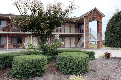 Americas Best Value Inn Cabot