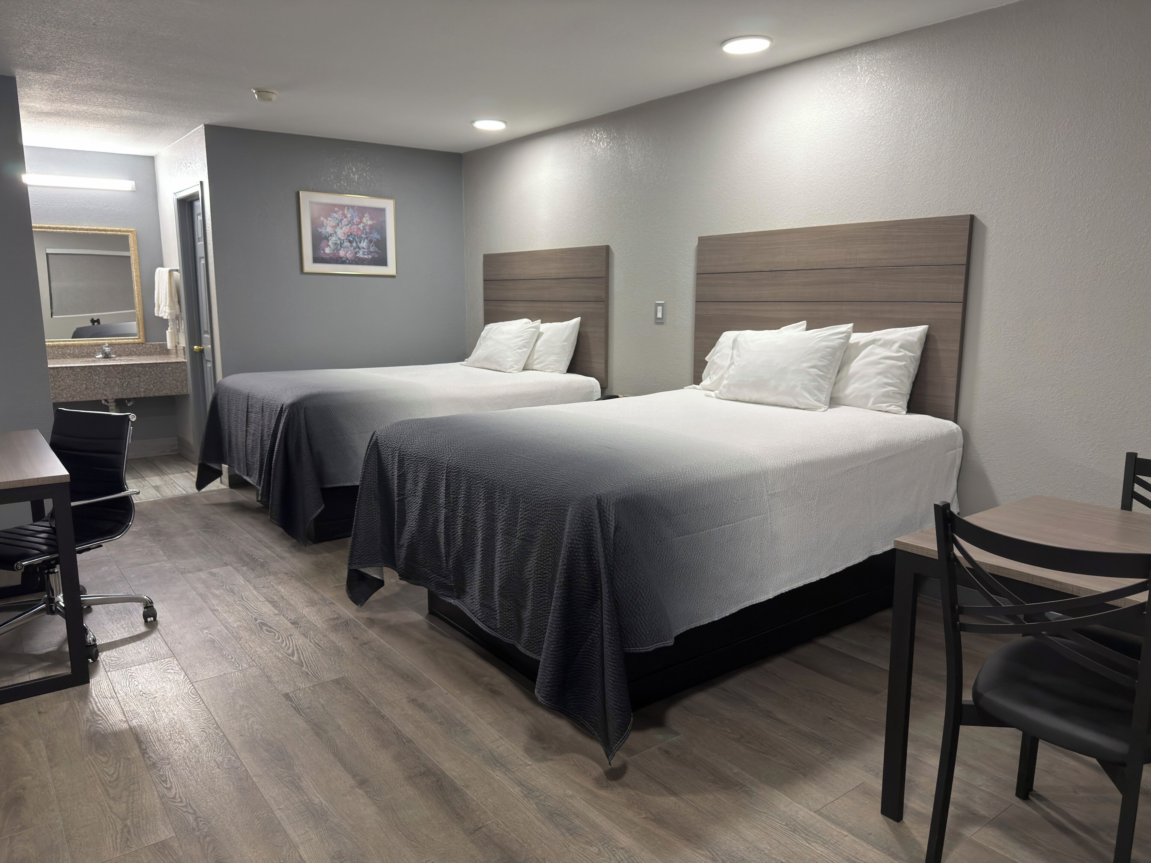 مكتب ومكواة/لوح كي وأسرّة قابلة للطي وواي فاي مجانًا