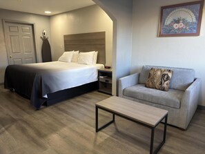 Room, 1 King Bed, Non Smoking | Desk, iron/ironing board, rollaway beds, free WiFi