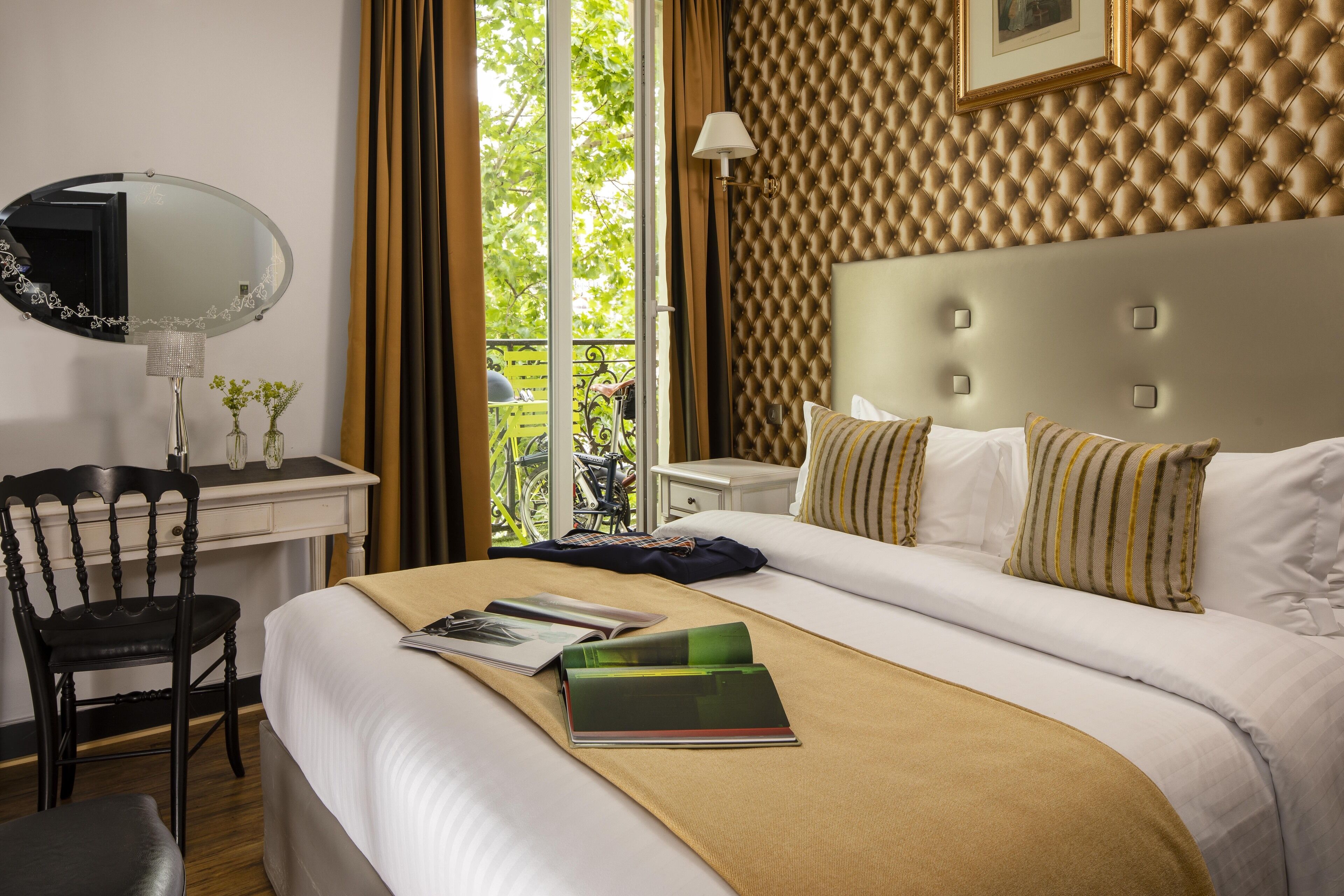 executive double room | premium bedding, minibar, in-room safe, desk