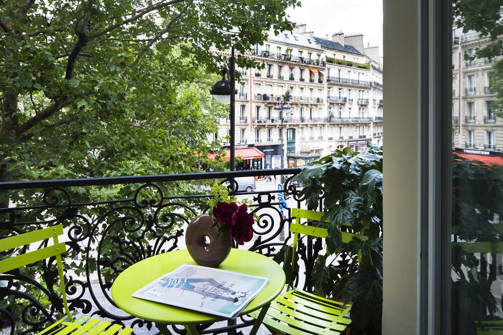 Hotel Plaza Elysées