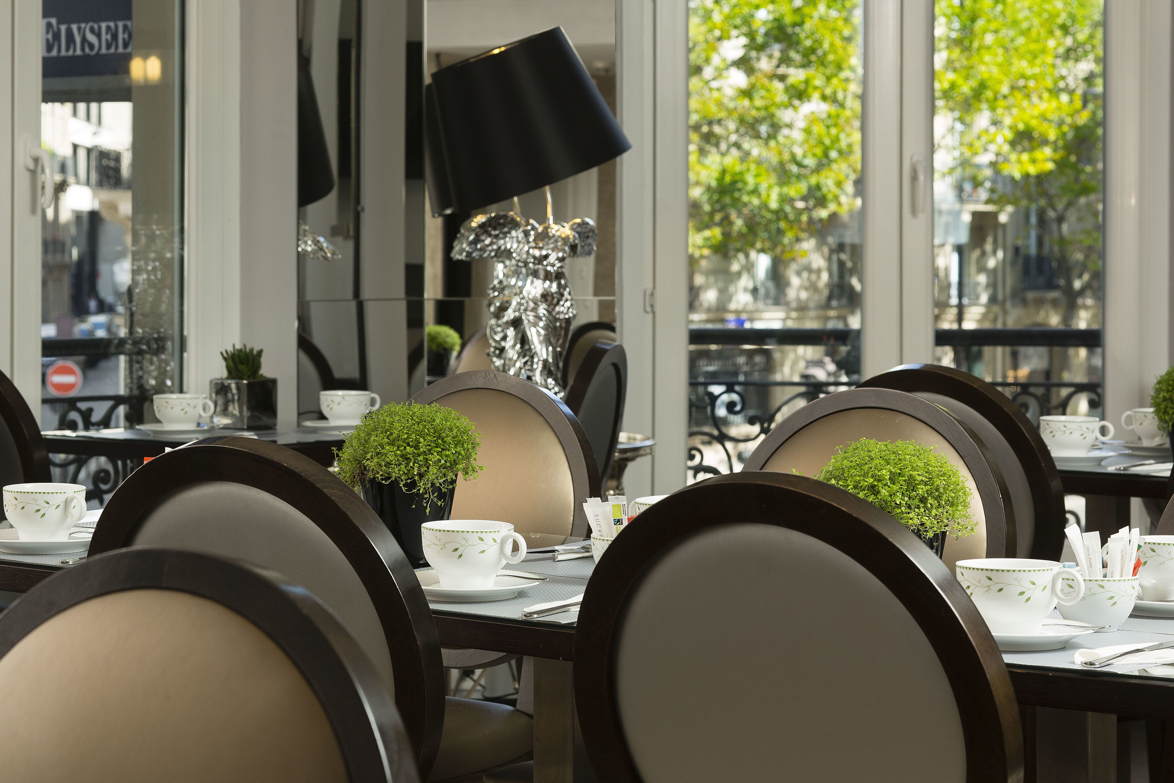 Photo - Hotel Plaza Elysées