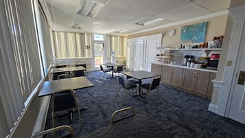 Free continental breakfast