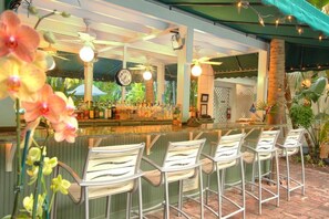 2 bars/lounges, wine bar - The Gardens Hotel (Key West)